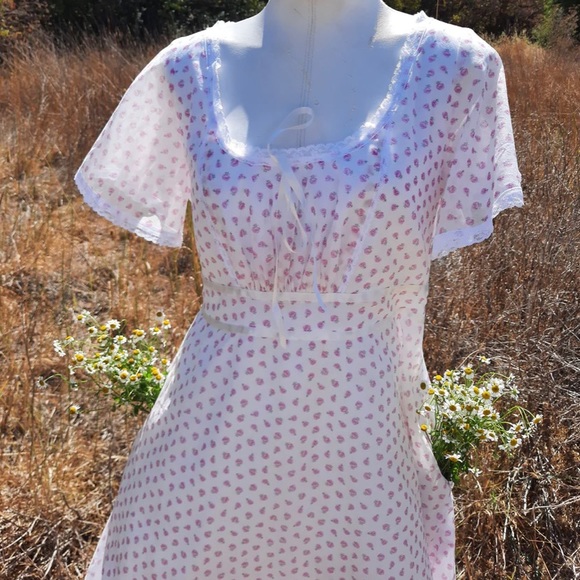 Never worn - Small Tayma Martins Abigail Dress - Pink Rosebuds - Retail $435 - Picture 4 of 11